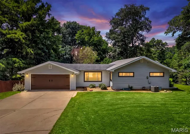 1st image of 108 Shady Ln, Saint Charles, MO 63303 | MLS# MIS26046325
