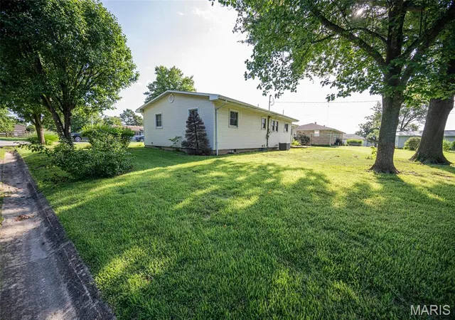 Photo 3 of Single family home for sale at 609 Elm Ave, Bland, MO 65014 | MLS# MIS26046341 | Listing updated on 2026-08-25