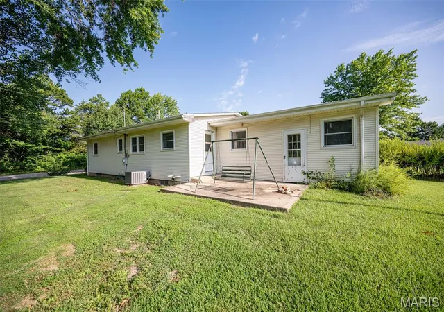 Photo 5 of Single family home for sale at 609 Elm Ave, Bland, MO 65014 | MLS# MIS26046341 | Listing updated on 2026-08-25