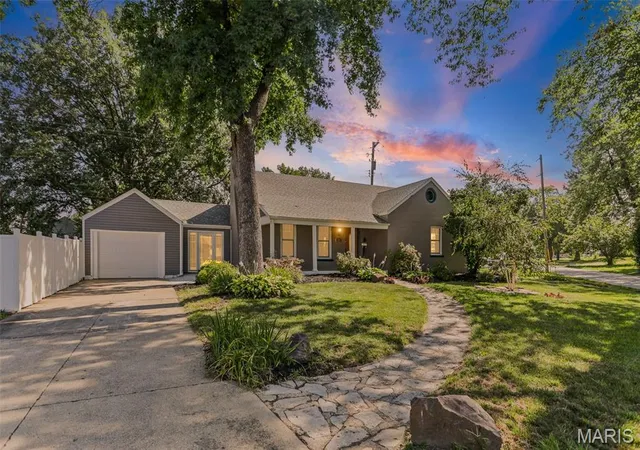 1st image of 204 Marilyn Dr, O'fallon, IL 62269 | MLS# MIS26046343