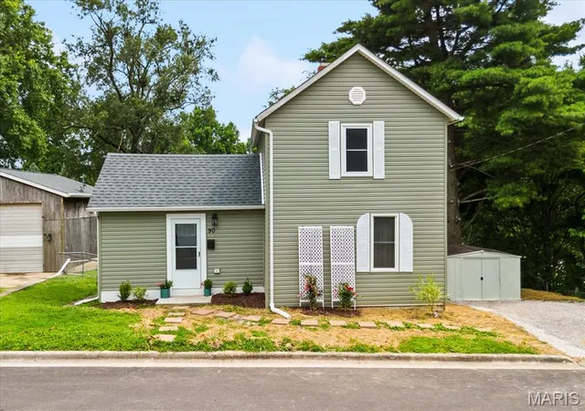 2nd image of 90 Sunset Ave, Glen Carbon, IL 62034 | MLS# MIS26046362