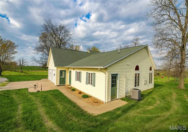 Photo 3 of House for sale at 18320 State Hwy Kk, Sedgewickville, MO 63781 | MLS# MIS26046373 | Listing updated on 2026-07-21