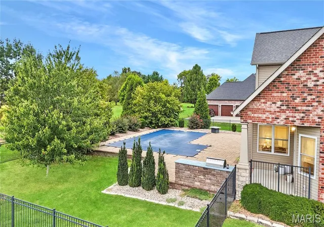 Photo 3 of Single family home for sale at 105 Locksley Ct, Troy, IL 62294 | MLS# MIS26046374 | Listing updated on 2026-10-07