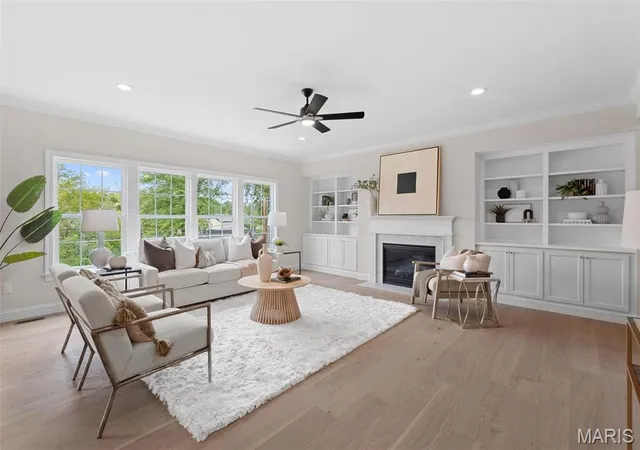 Photo 3 of Sale Pending at 1440 Breezeridge Dr, St Louis, MO 63131 | MLS# MIS26046379 | Listing updated on 2026-09-03