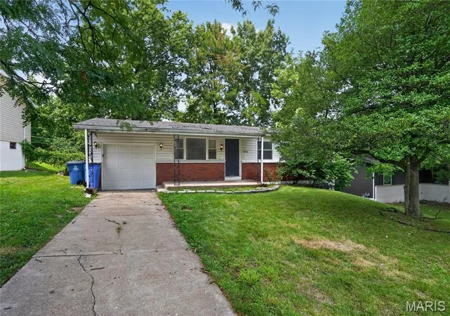 Photo 1 of Single family home for sale at 8441 Brotherton Ln, St Louis, MO 63135 | MLS# MIS26046385 | Listing updated on 2026-08-27