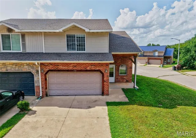 1st image of 150 Hickory Ridge Dr, Saint Robert, MO 65584 | MLS# MIS26046390