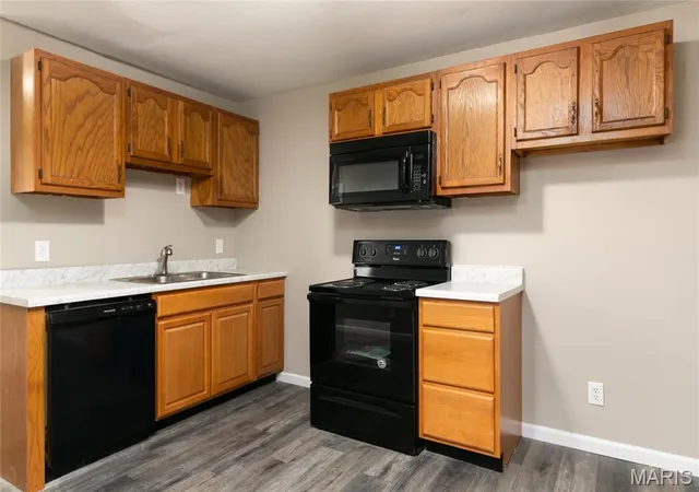 3rd image of 560 E Cherry St, Troy, MO 63379 | MLS# MIS26046395
