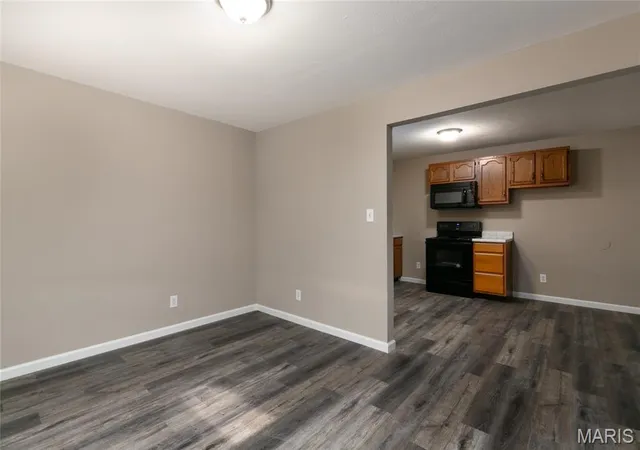 5th image of 560 E Cherry St, Troy, MO 63379 | MLS# MIS26046395