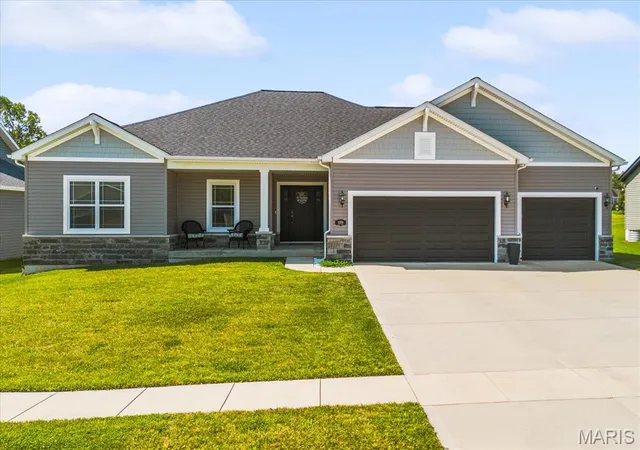 Photo 1 of Single family home for sale at 1209 Bayley Dr, O Fallon, IL 62269 | MLS# MIS26046401 | Listing updated on 2026-09-14