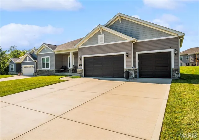 Photo 2 of Single family home for sale at 1209 Bayley Dr, O Fallon, IL 62269 | MLS# MIS26046401 | Listing updated on 2026-09-14