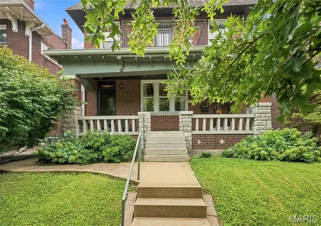 33rd image of 4556 Shenandoah Ave, Saint Louis, MO 63110 | MLS# MIS26046411