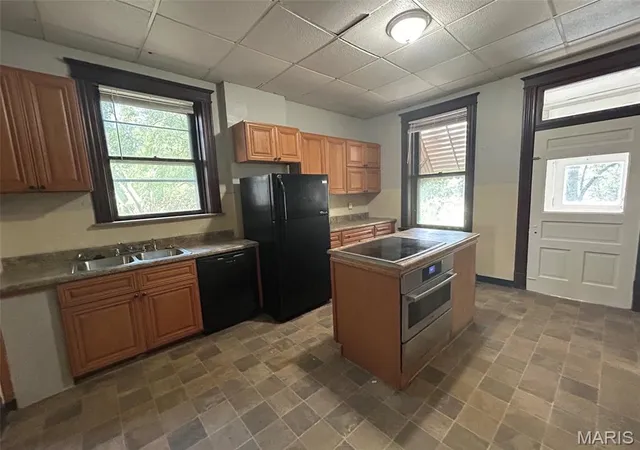 Photo 2 of Single family home for sale at 3944 Meramec St, Saint Louis, MO 63116 | MLS# MIS26046419 | Listing updated on 2026-09-02