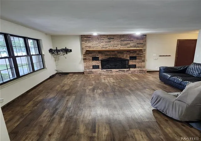 Photo 2 of Single family home for sale at 750 Klein Dr, Smithton, IL 62285 | MLS# MIS26046430 | Listing updated on 2026-07-31