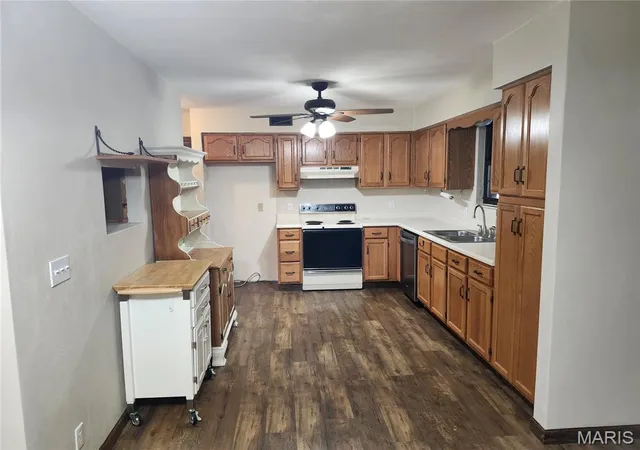 Photo 3 of Single family home for sale at 750 Klein Dr, Smithton, IL 62285 | MLS# MIS26046430 | Listing updated on 2026-07-31