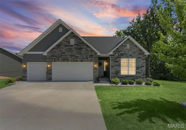 Photo 1 of Single family home for sale at 119 Nathan Way Ct, Edwardsville, IL 62025 | MLS# MIS26046443 | Listing updated on 2026-09-14