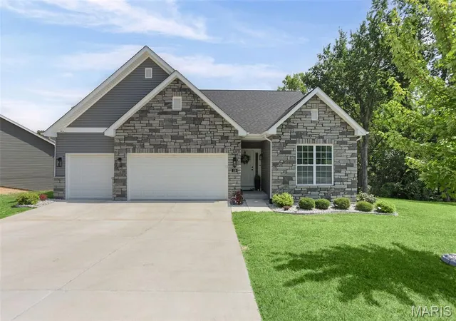 Photo 2 of Single family home for sale at 119 Nathan Way Ct, Edwardsville, IL 62025 | MLS# MIS26046443 | Listing updated on 2026-09-14