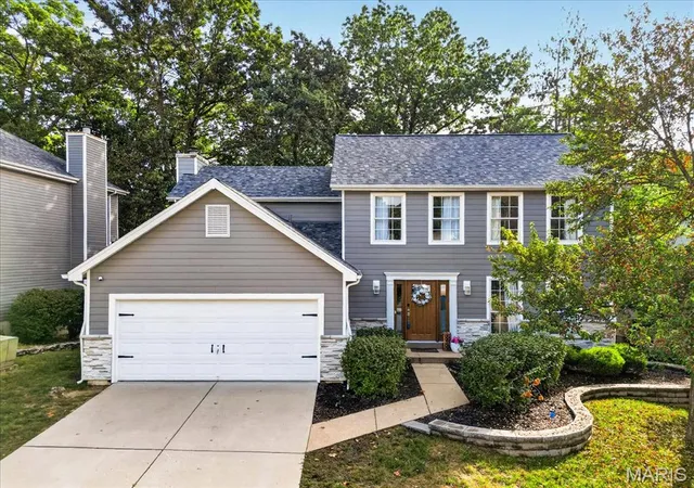 Photo 1 of Single family home for sale at 1034 Big Bend Station Dr, Manchester, MO 63088 | MLS# MIS26046456 | Listing updated on 2026-09-21
