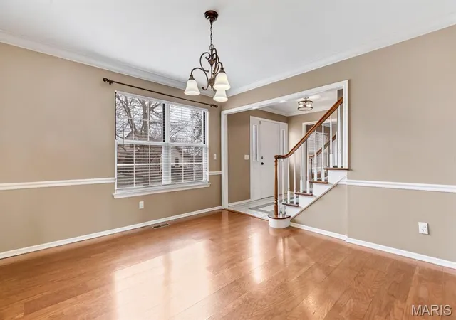 Photo 3 of Single family home for sale at 513 River Bend Estates Dr, Saint Charles, MO 63303 | MLS# MIS26046460 | Listing updated on 2026-08-25