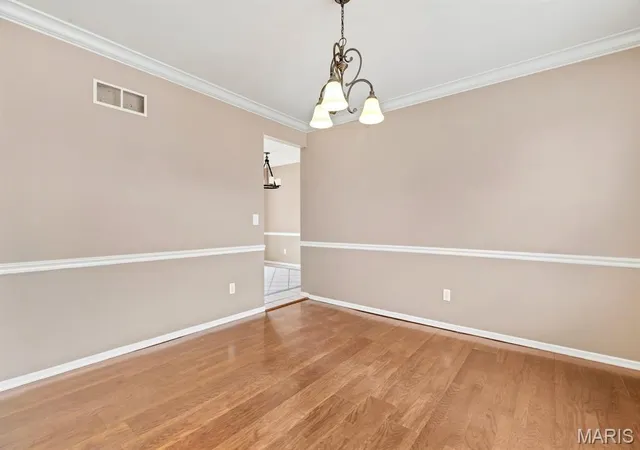 Photo 4 of Single family home for sale at 513 River Bend Estates Dr, Saint Charles, MO 63303 | MLS# MIS26046460 | Listing updated on 2026-08-25