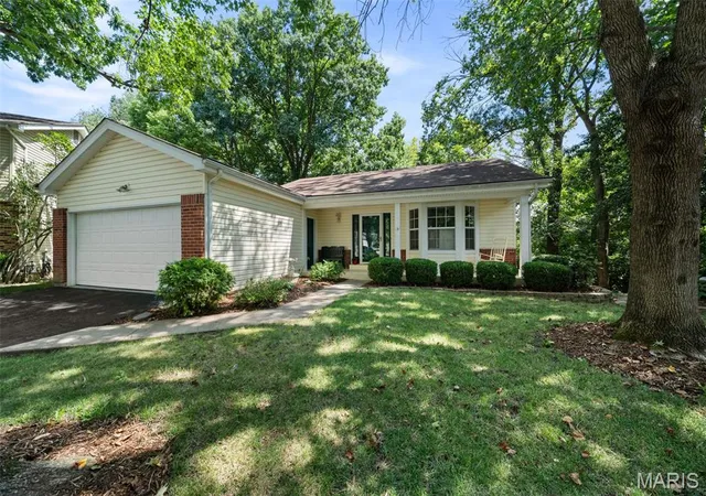 1st image of 700 Auber Ridge Ct, Ballwin, MO 63011 | MLS# MIS26046466