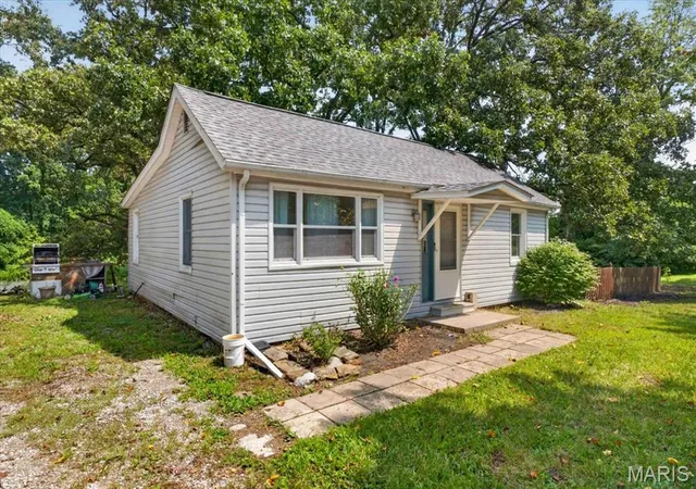Photo 2 of Single family home for sale at 3726 State Route 15, Freeburg, IL 62243 | MLS# MIS26046468 | Listing updated on 2026-08-24