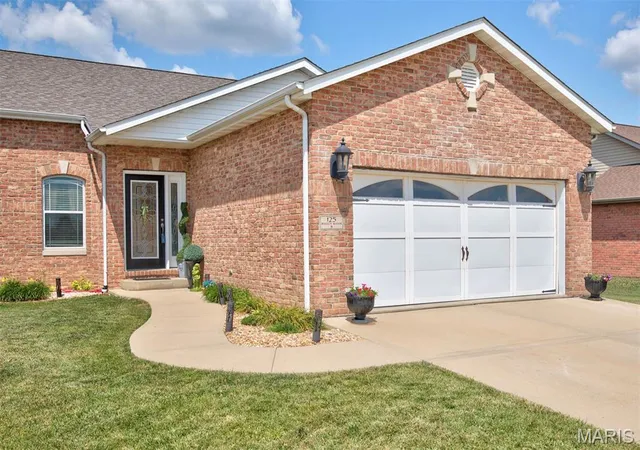 Photo 1 of Single family home for sale at 125 Warren Manor #B, Highland, IL 62249 | MLS# MIS26046471 | Listing updated on 2026-08-21