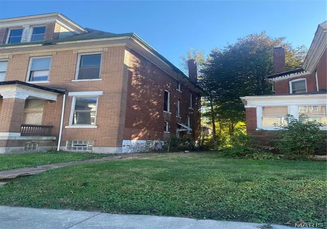 Photo 2 of Single family home for sale at 5038 Raymond Ave, Saint Louis, MO 63113 | MLS# MIS26046476 | Listing updated on 2026-07-22