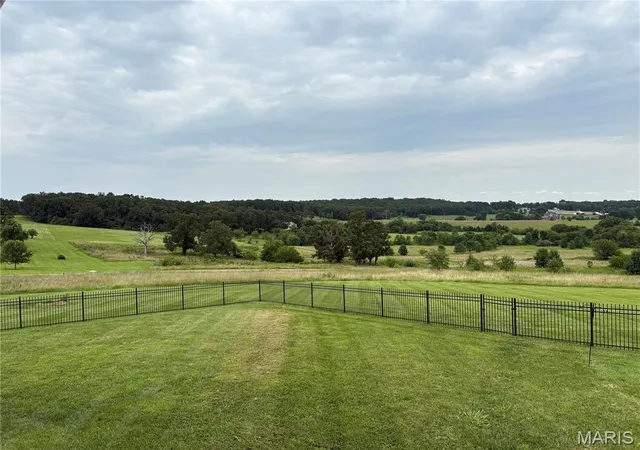 5th image of 13300 Sterling Hills Dr, Rolla, MO 65401 | MLS# MIS26046477