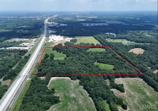 2nd image of 5084 Acres Veterans Memorial Parkway, Unincorporated, MO 63390 | MLS# MIS26046480