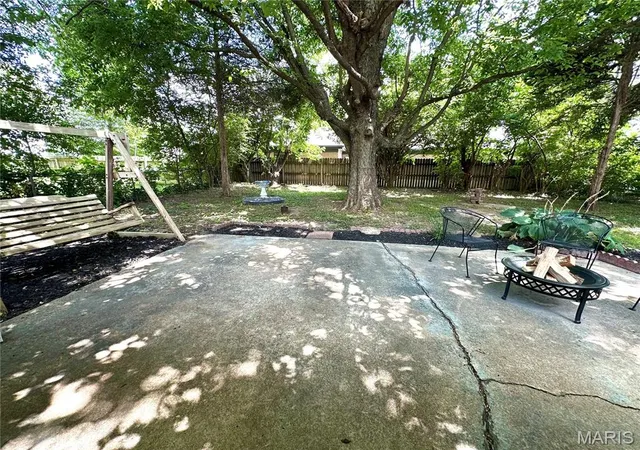 Photo 3 of Single family home for sale at 608 Devonshire Dr, Belleville, IL 62226 | MLS# MIS26046487 | Listing updated on 2026-10-02