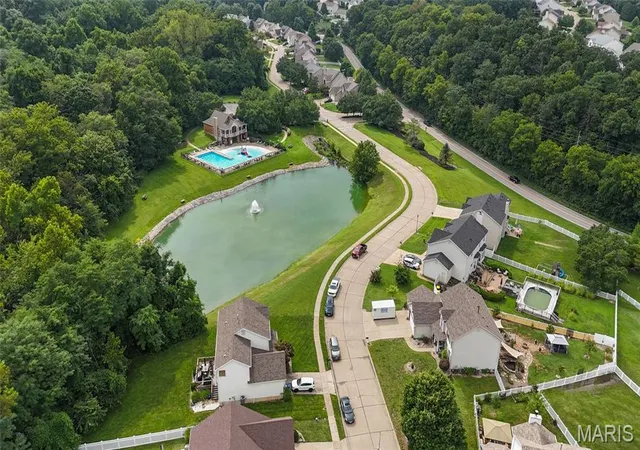 Photo 3 of Sale Pending at 4926 Romaine Spring Dr, Fenton, MO 63026 | MLS# MIS26046493 | Listing updated on 2026-10-06