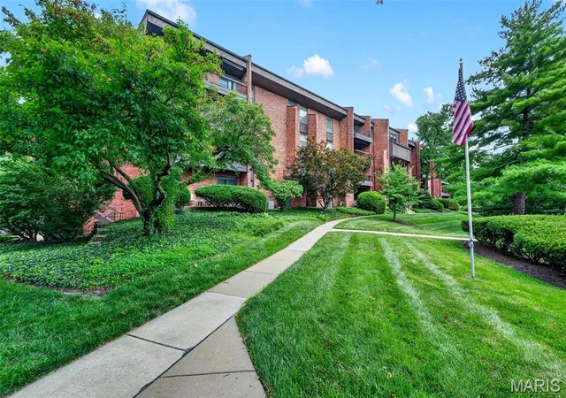 Photo 1 of Condo for sale at 539 Coeur De Royale Dr #307, Saint Louis, MO 63141 | MLS# MIS26046522 | Listing updated on 2026-08-26