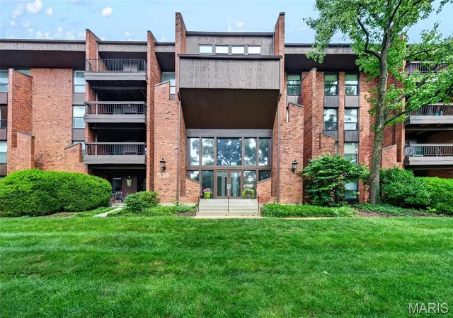 Photo 2 of Condo for sale at 539 Coeur De Royale Dr #307, Saint Louis, MO 63141 | MLS# MIS26046522 | Listing updated on 2026-08-26