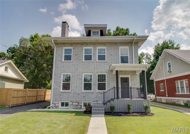 Photo 1 of Single family home for sale at 2619 Hillcrest Ave, Alton, IL 62002 | MLS# MIS26046527 | Listing updated on 2026-08-12