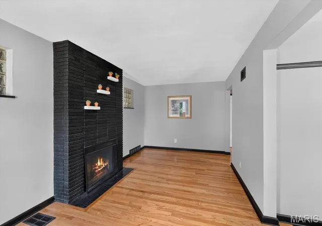 Photo 3 of Single family home for sale at 6623 Kenwood Dr, Saint Louis, MO 63121 | MLS# MIS26046531 | Listing updated on 2026-07-26