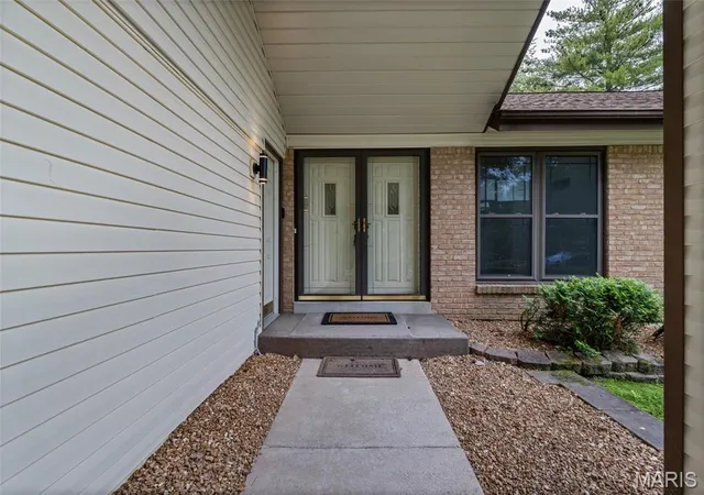 3rd image of 5172 Trailbend Dr, Black Jack, MO 63033 | MLS# MIS26046540