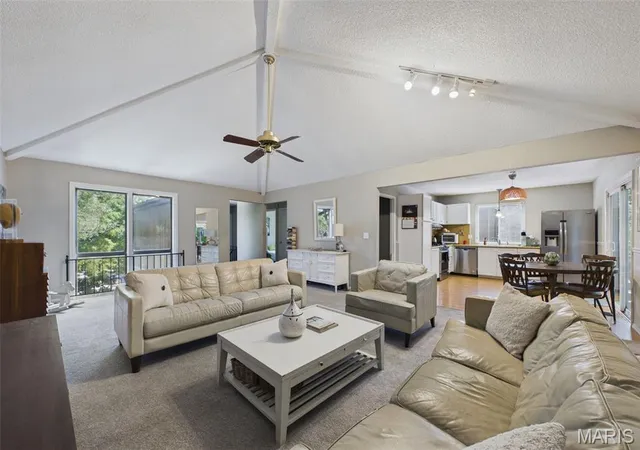 Photo 2 of Sale Pending at 965 Beacon Woods Ct, Manchester, MO 63021 | MLS# MIS26046554 | Listing updated on 2026-07-27