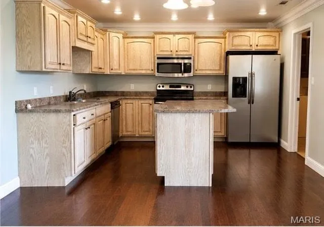 Photo 3 of Condo for sale at 956 Sunny Valley Ln, Poplar Bluff, MO 63901 | MLS# MIS26046581 | Listing updated on 2026-07-21