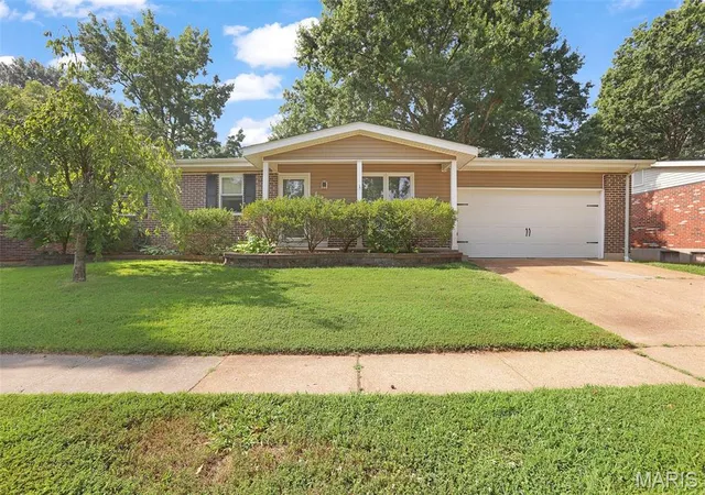 Photo 1 of Sale Pending at 1210 Dorne Dr, Manchester, MO 63021 | MLS# MIS26046599 | Listing updated on 2026-08-18