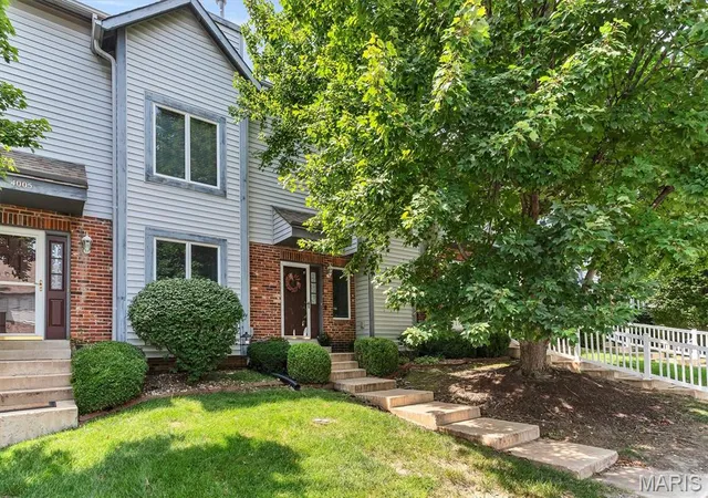 Photo 1 of Sale Pending at 4006 Sherman Park Dr, Saint Charles, MO 63303 | MLS# MIS26046600 | Listing updated on 2026-08-16