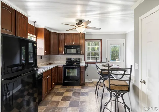Photo 3 of Single family home for sale at 11058 Hwy E, Cadet, MO 63630 | MLS# MIS26046617 | Listing updated on 2026-07-28