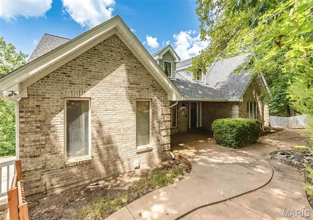 Photo 2 of Single family home for sale at 1423 Wills Hollow Rd, Wildwood, MO 63038 | MLS# MIS26046628 | Listing updated on 2026-08-24