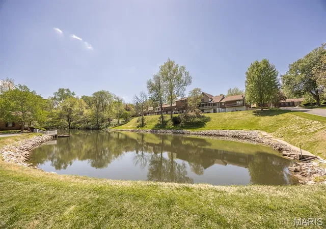 Photo 3 of Single family home for sale at 306 Northoak Dr, Collinsville, IL 62234 | MLS# MIS26046642 | Listing updated on 2026-08-29