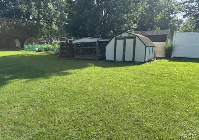 19th image of 818 Webster St, Nokomis, IL 62075 | MLS# MIS26046651