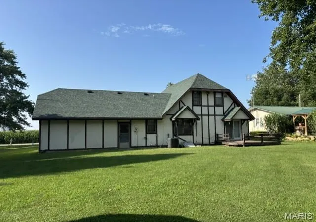 2nd image of 818 Webster St, Nokomis, IL 62075 | MLS# MIS26046651