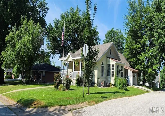 3rd image of 4999 College Ave, Hannibal, MO 63401 | MLS# MIS26046654