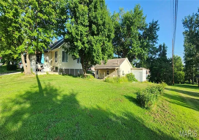 5th image of 4999 College Ave, Hannibal, MO 63401 | MLS# MIS26046654