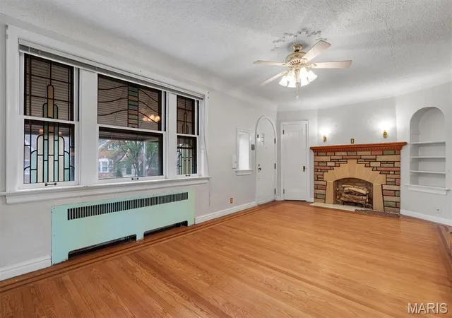 Photo 3 of Single family home for sale at 5619 Neosho St, Saint Louis, MO 63109 | MLS# MIS26046667 | Listing updated on 2026-10-19