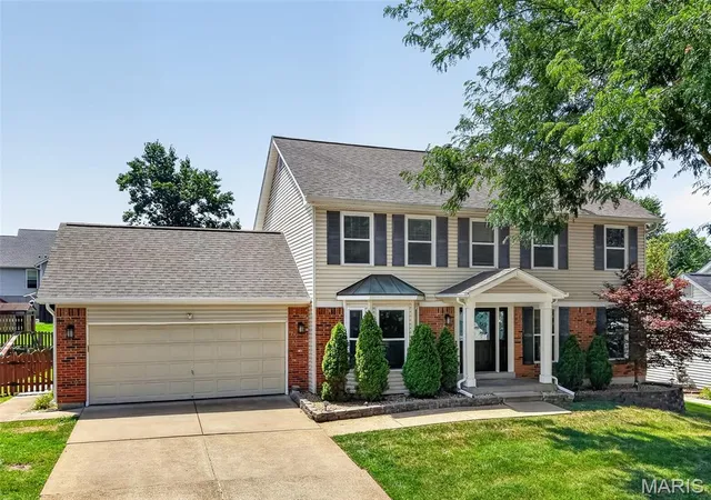 2nd image of 1525 Atlantic Crossing Dr, Fenton, MO 63026 | MLS# MIS26046671