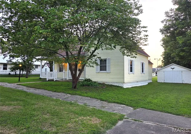 Photo 2 of Single family home for sale at 207 N Marion St, Malden, MO 63863 | MLS# MIS26046673 | Listing updated on 2026-07-22